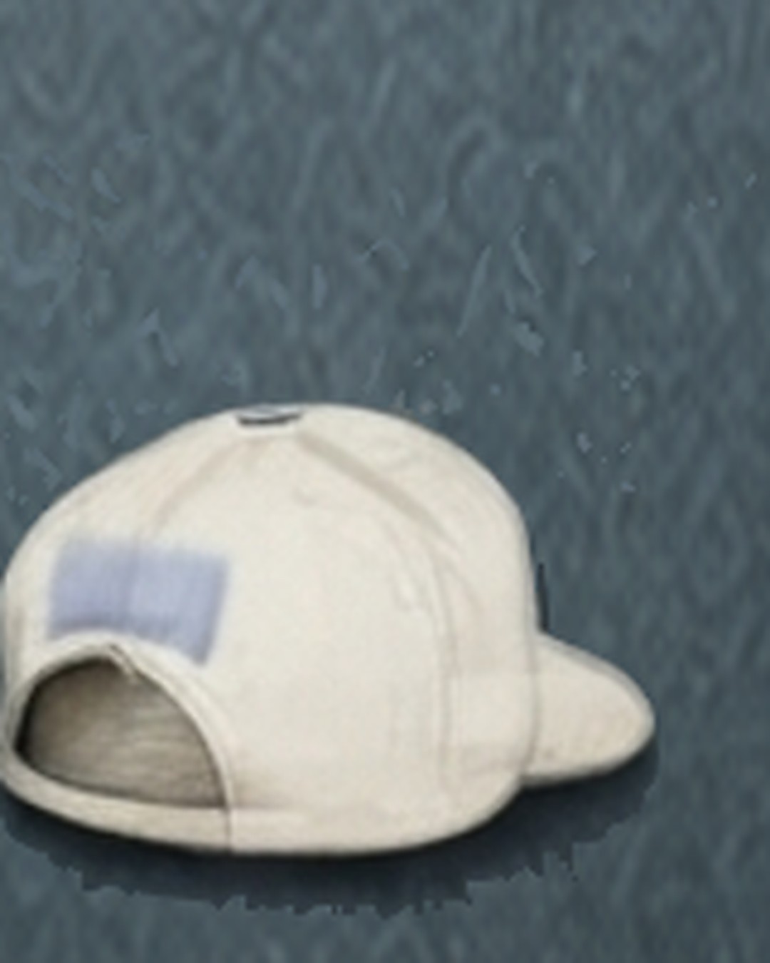 Gorra de color crema con parche frontal para bordado EBA